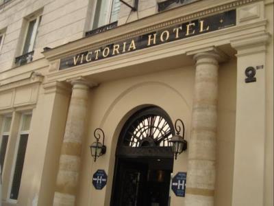 Victoria 2* Parijs