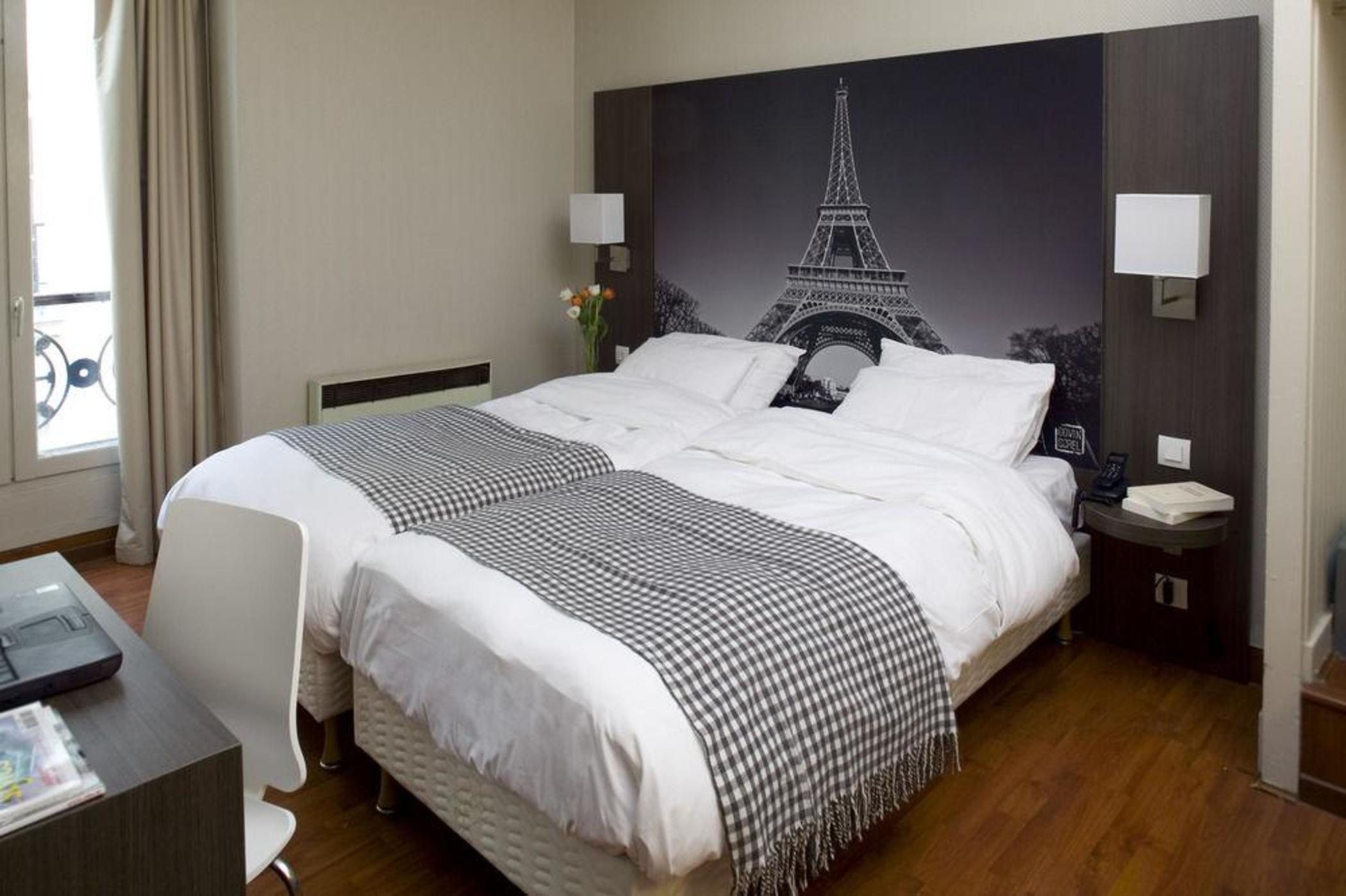 Victoria 2* París